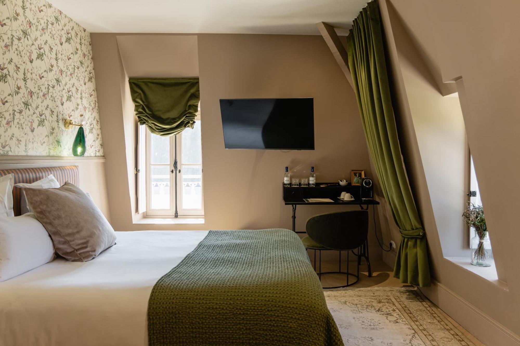 Château De Hotel 5*